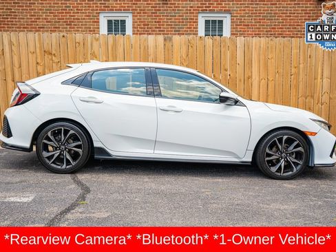 Used 2017 Honda Civic Sport image 5