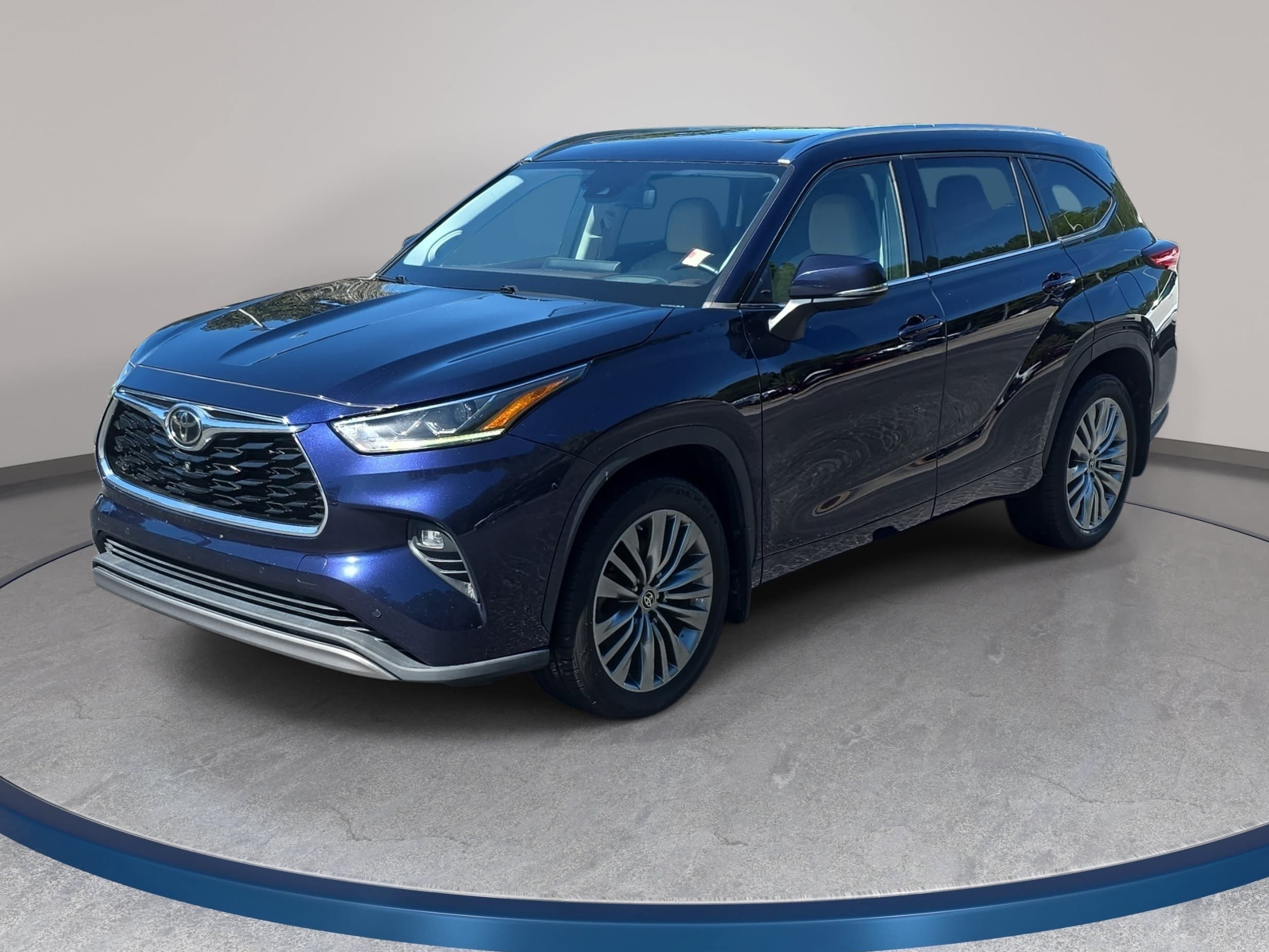 Used 2021 Toyota Highlander Platinum AWD/4WD image 1