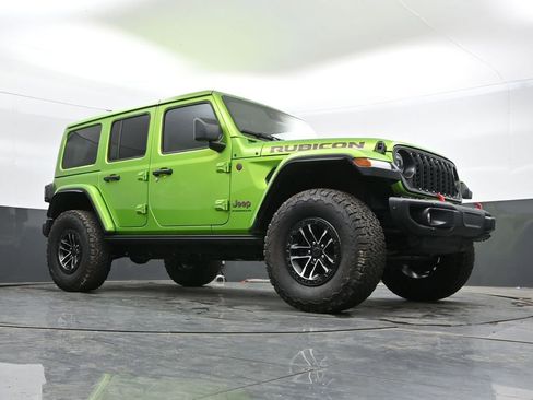 Used 2025 Jeep Wrangler Unlimited Rubicon AWD/4WD image 42