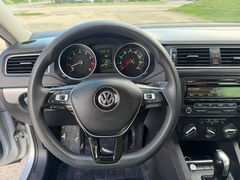 Used 2015 Volkswagen Jetta SE image 14