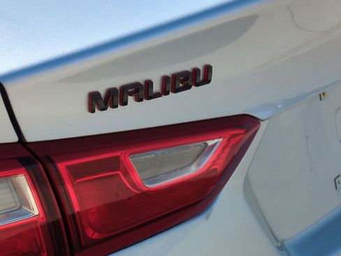 Used 2018 Chevrolet Malibu LT w/ Redline Edition image 15