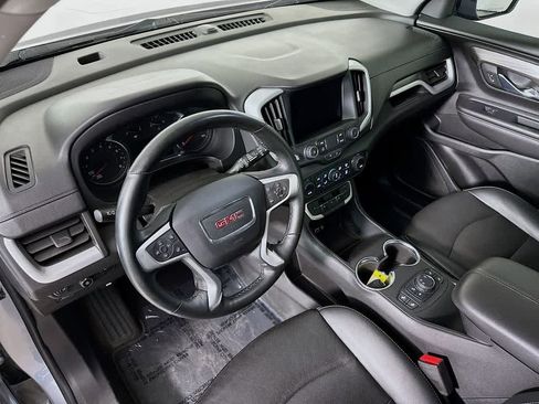 Used 2023 GMC Terrain SLT image 2