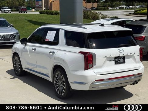 Used 2024 Hyundai Palisade Calligraphy AWD/4WD image 12