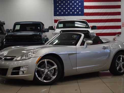Used 2007 Saturn Sky Base 2dr Convertible w/ Premium Trim Pkg image 11