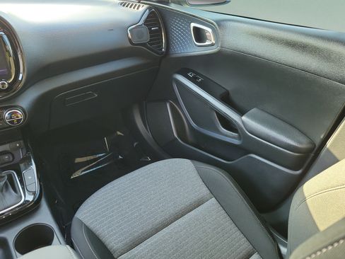 Certified 2024 Kia Soul EX FWD image 15