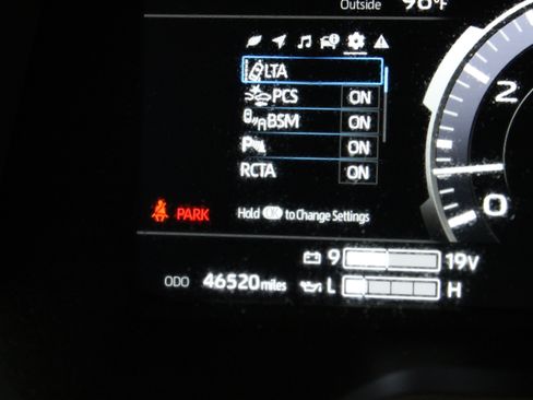Used 2022 Toyota Tundra Platinum AWD/4WD image 44