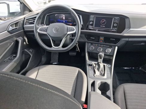Certified 2024 Volkswagen Jetta S FWD image 17