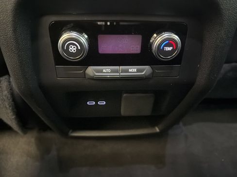 Used 2025 GMC Acadia Elevation FWD image 15