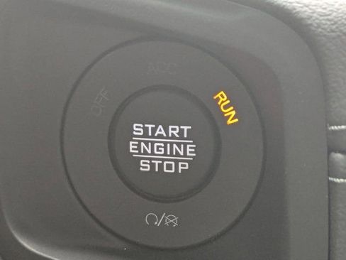 New 2025 Jeep Gladiator Mojave image 24