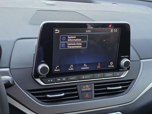 New 2025 Nissan Altima 2.5 SR w/ SR Premium Package FWD image 13