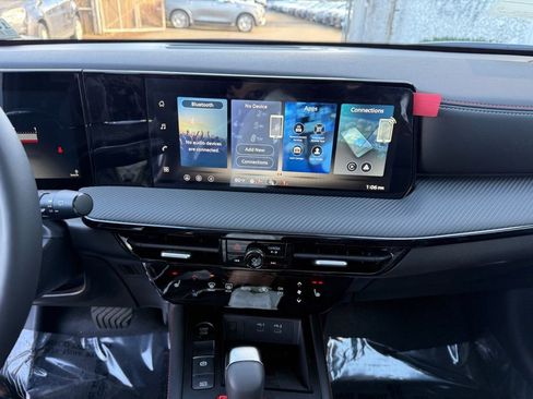 New 2026 Nissan Kicks SR w/ SR Premium Package image 24