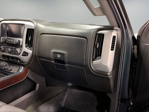 Used 2017 GMC Sierra 1500 SLT w/ Suspension Package, Off-Road AWD/4WD image 25