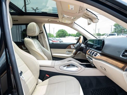 Used 2020 Mercedes-Benz GLS 580 4MATIC image 42
