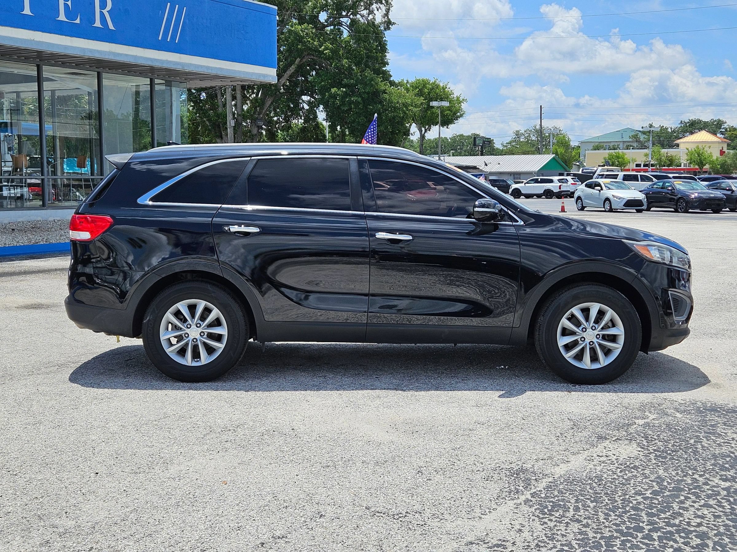 Used 2016 Kia Sorento FWD w/ LX Convenience Package image 8