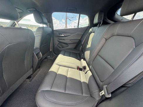 Used 2025 Buick Envista Sport Touring image 23