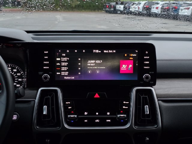 Certified 2023 Kia Sorento S w/ Panoramic Sunroof Package AWD/4WD image 22