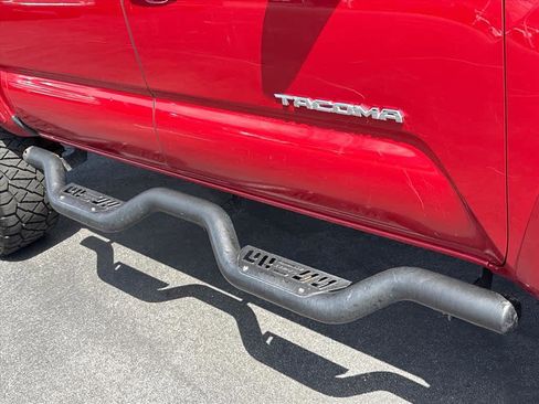 Used 2016 Toyota Tacoma TRD Sport w/ Towing Package image 31