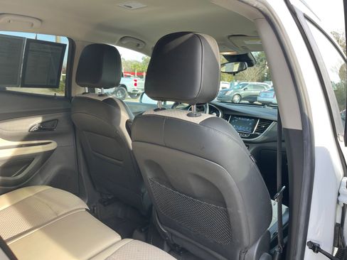 Used 2019 Buick Encore Preferred image 28