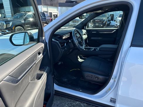 New 2026 GMC Acadia Elevation image 15