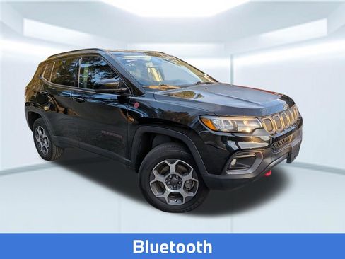 Used 2022 Jeep Compass Trailhawk image 4