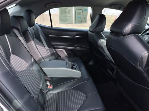 Used 2022 Toyota Camry SE image 32