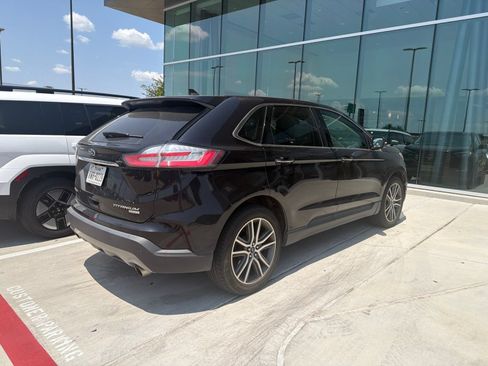 Used 2020 Ford Edge Titanium w/ Equipment Group 301A FWD image 5