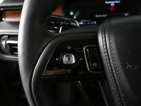 Used 2023 Lincoln Aviator Reserve w/ Elements Package Plus image 10