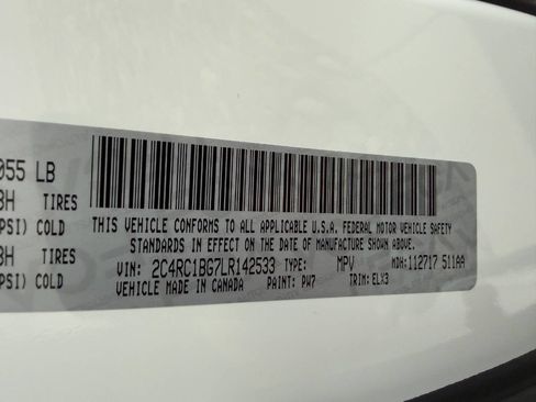 Used 2020 Chrysler Pacifica Touring-L image 52