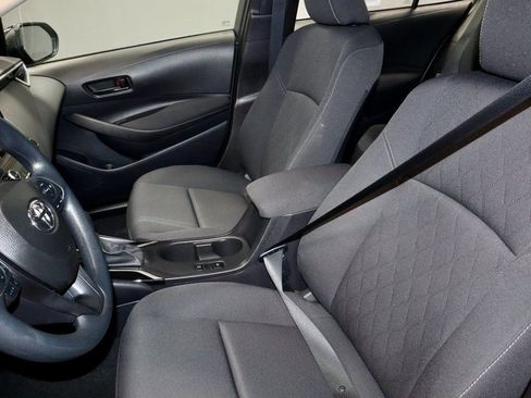Used 2025 Toyota Corolla LE image 23