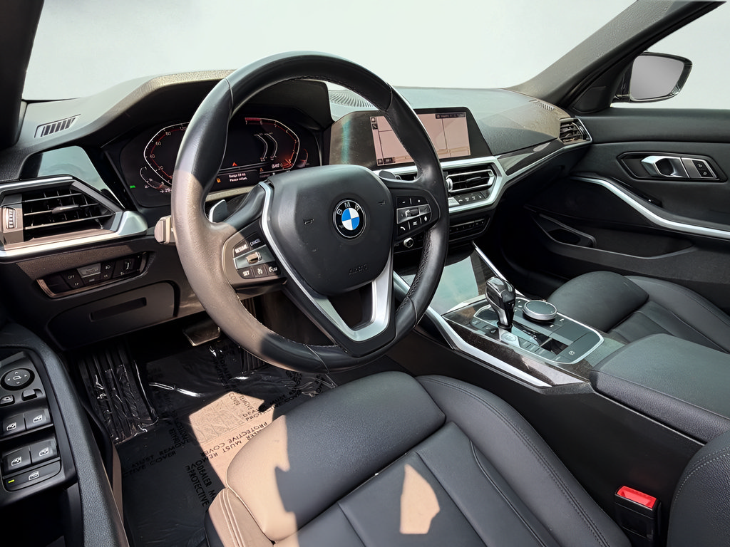 Used 2020 BMW 330i Sedan w/ Convenience Package RWD image 15