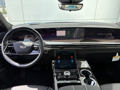 New 2026 Cadillac Escalade Luxury AWD/4WD image 22