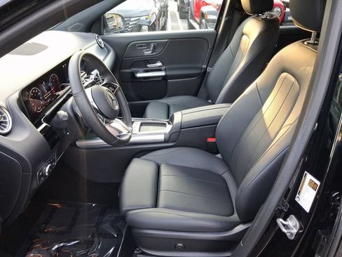 Used 2025 Mercedes-Benz GLA 250 4MATIC w/ Winter Package image 16