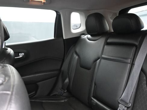 Used 2018 Jeep Compass Latitude w/ Popular Equipment Group AWD/4WD image 29