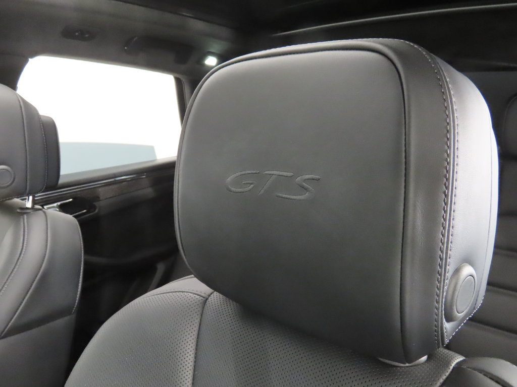 Certified 2026 Porsche Macan GTS AWD/4WD image 40