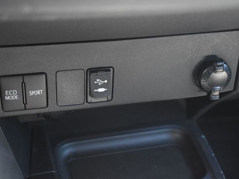 Certified 2018 Toyota RAV4 LE w/ All Weather Liner Package AWD/4WD image 13