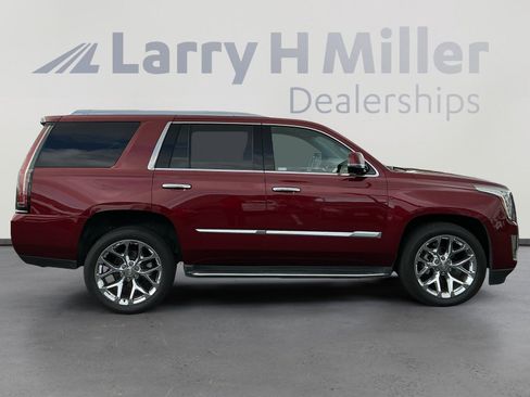 Used 2016 Cadillac Escalade Luxury image 6
