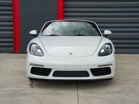 Used 2019 Porsche 718 Boxster RWD image 3