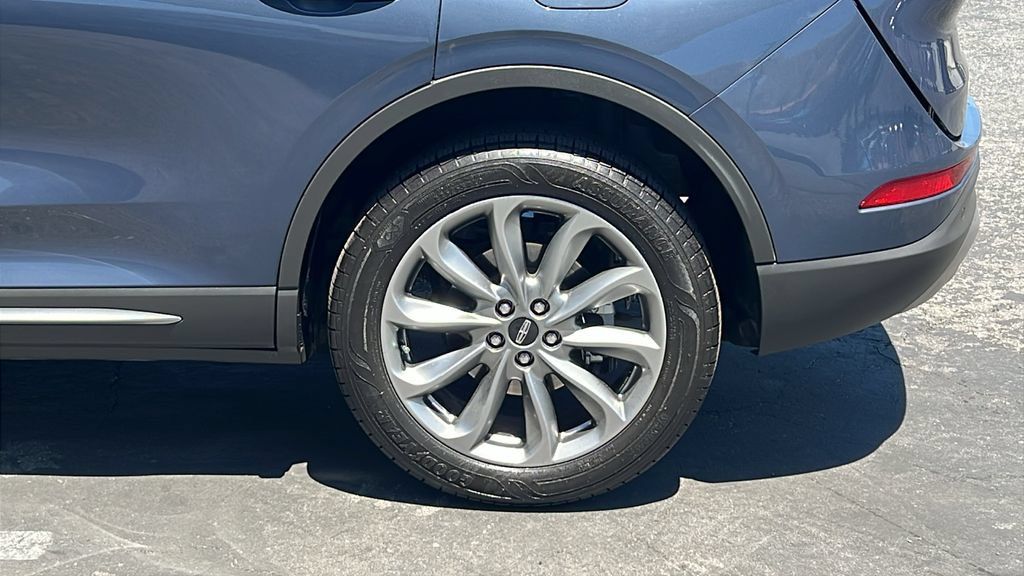 Certified 2022 Lincoln Corsair FWD w/ Premium Package image 5