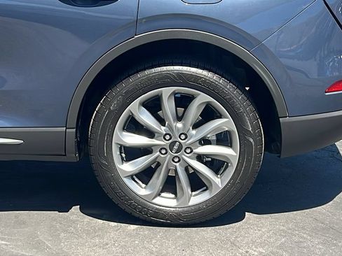 Certified 2022 Lincoln Corsair FWD w/ Premium Package image 5