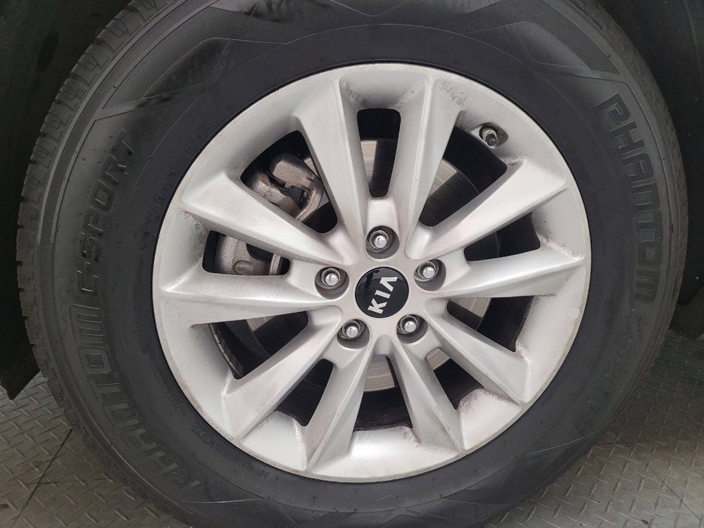 Used 2019 Kia Sorento FWD w/ LX Convenience Package image 31