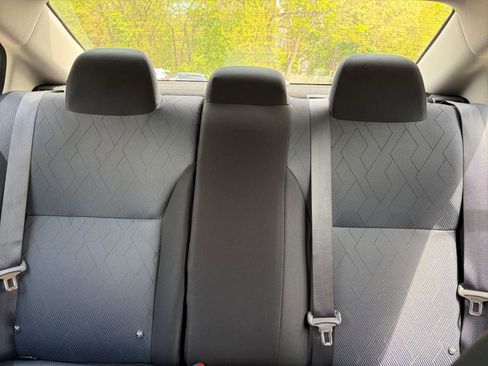 Used 2025 Nissan Versa SV FWD image 36
