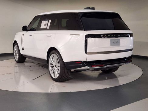 New 2026 Land Rover Range Rover Long Wheelbase SE AWD/4WD image 6
