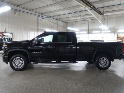 Used 2021 Chevrolet Silverado 3500 High Country w/ Z71 Off-Road Package image 4