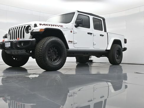 Used 2023 Jeep Gladiator Mojave w/ Trailer Tow Package image 47