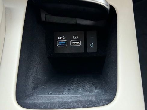 Used 2023 Genesis GV70 2.5T image 34