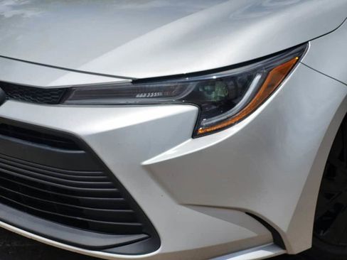 Used 2024 Toyota Corolla LE FWD image 5