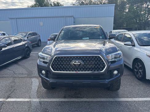 Used 2019 Toyota Tacoma TRD Off-Road image 2
