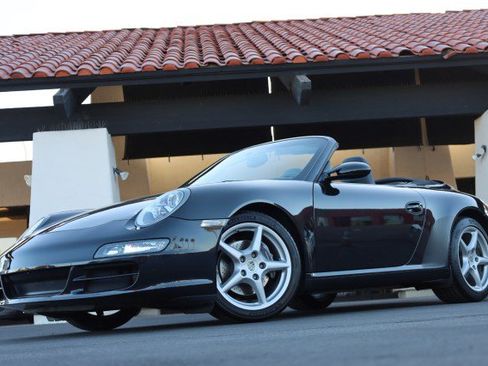 Used 2006 Porsche 911 Carrera RWD image 3