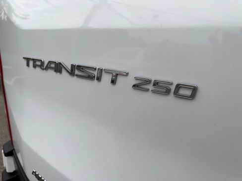 Used 2025 Ford Transit 250 148 Medium Roof Extended AWD image 37