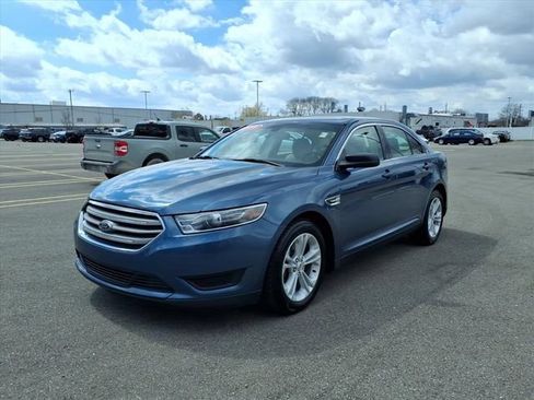 Used 2018 Ford Taurus SE FWD image 3